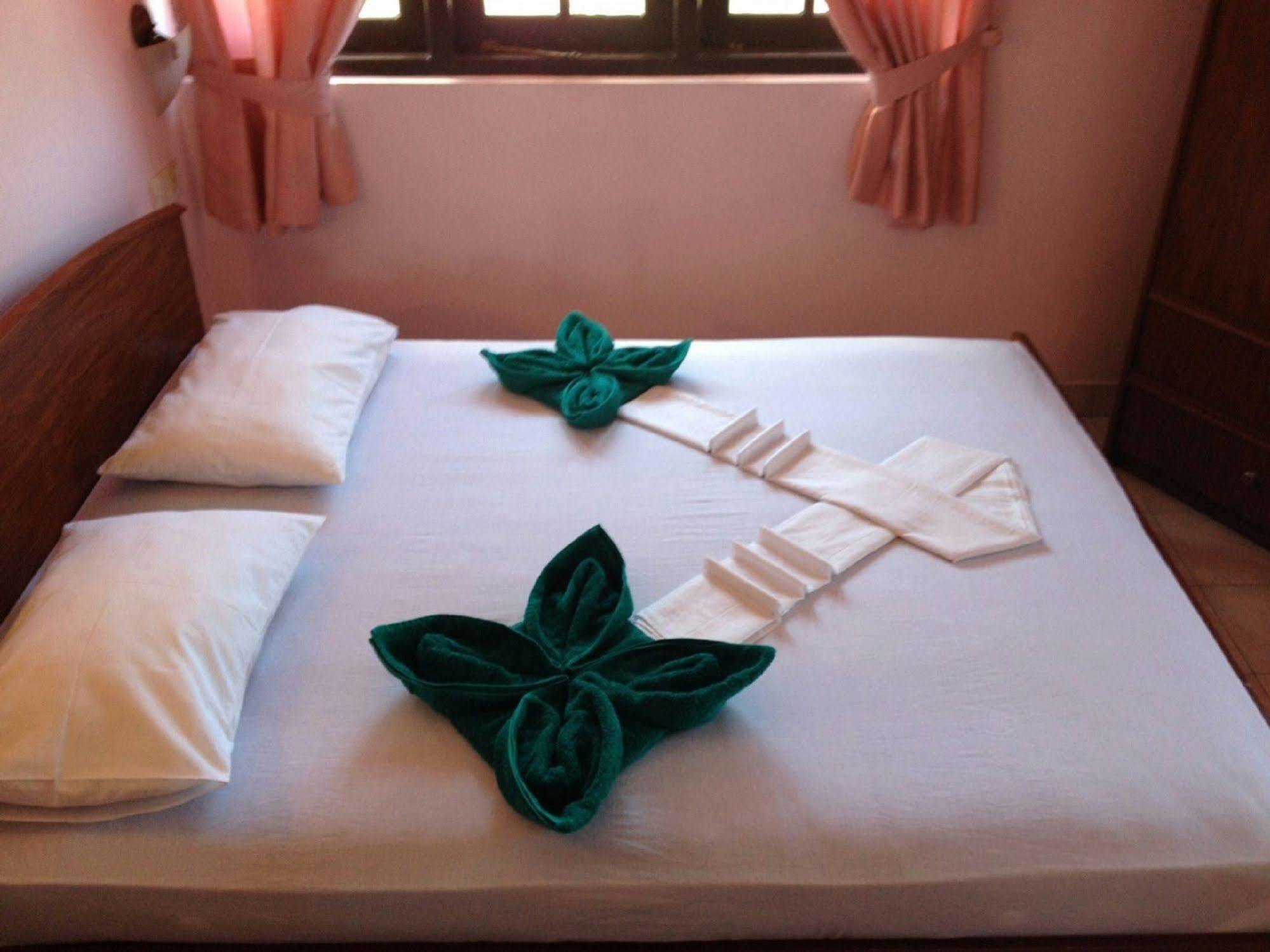 Hotel Red Rose Negombo Eksteriør billede