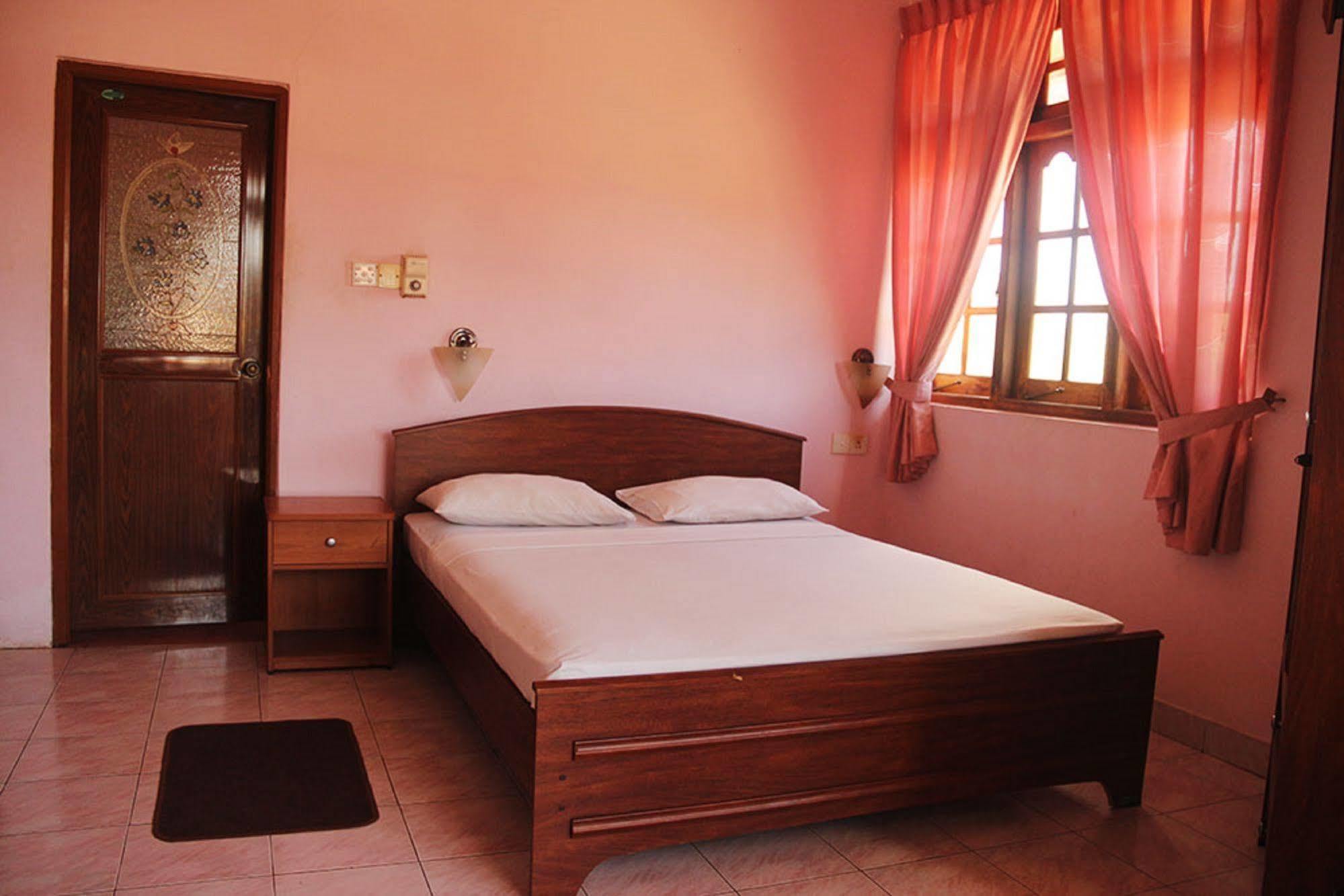 Hotel Red Rose Negombo Eksteriør billede