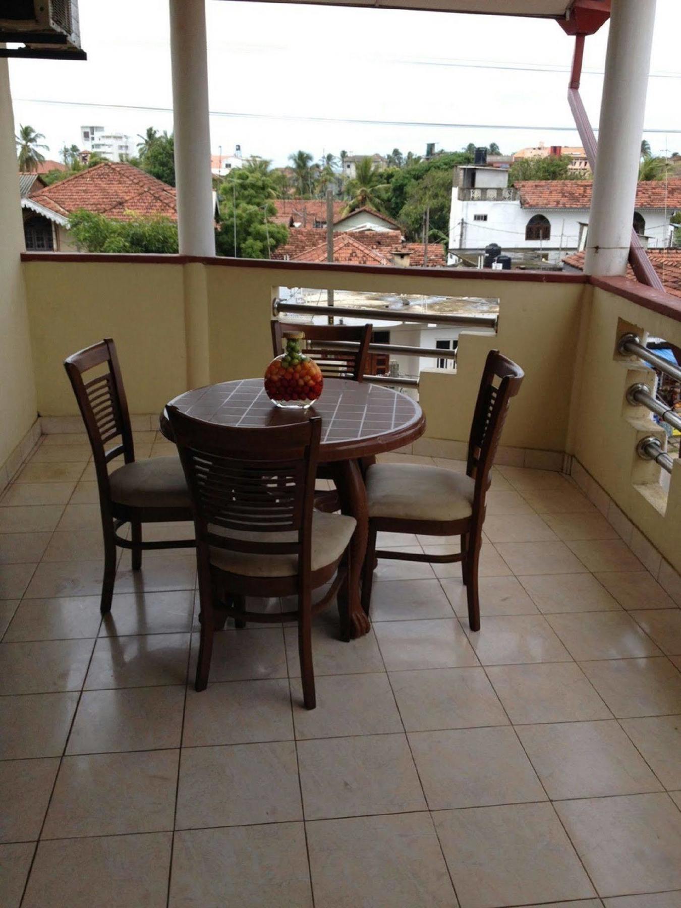 Hotel Red Rose Negombo Eksteriør billede