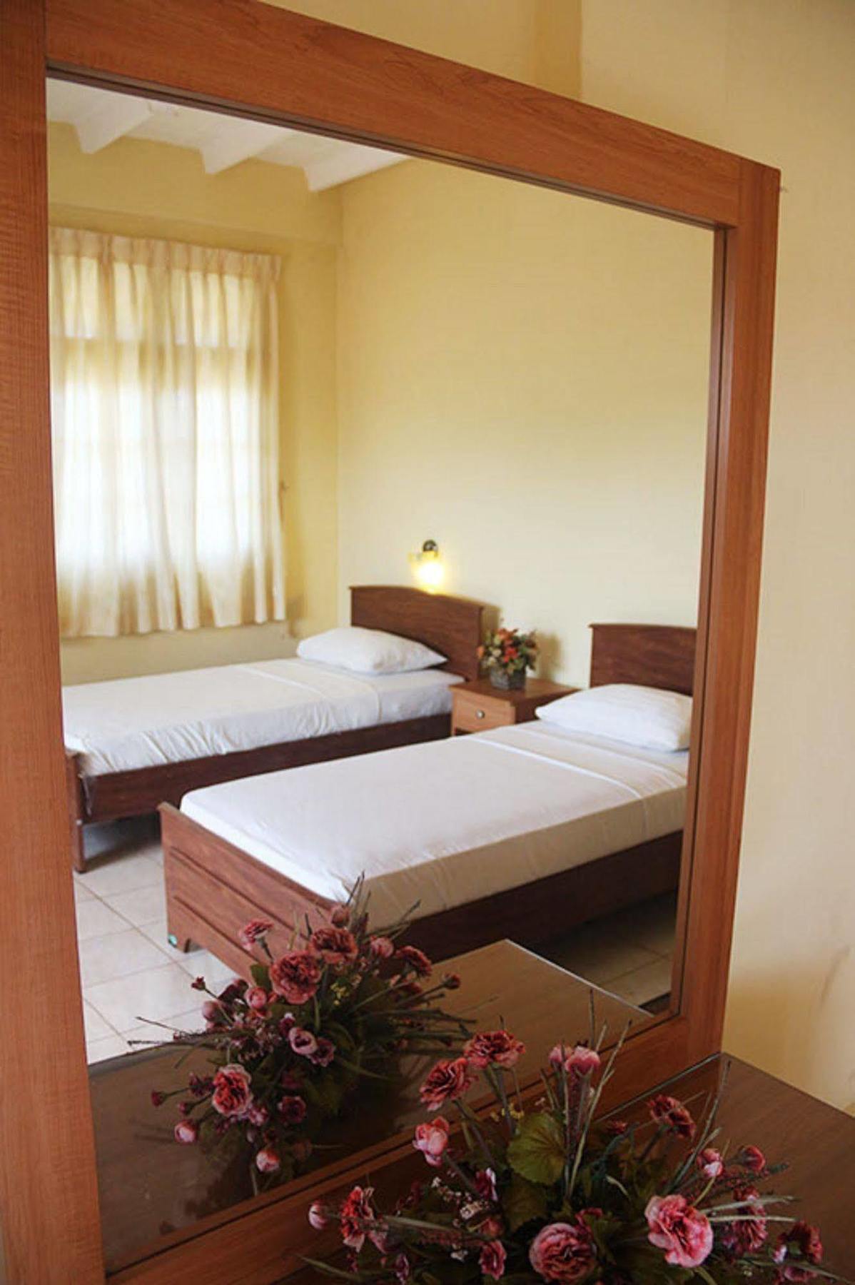 Hotel Red Rose Negombo Eksteriør billede