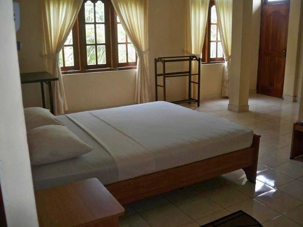 Hotel Red Rose Negombo Eksteriør billede