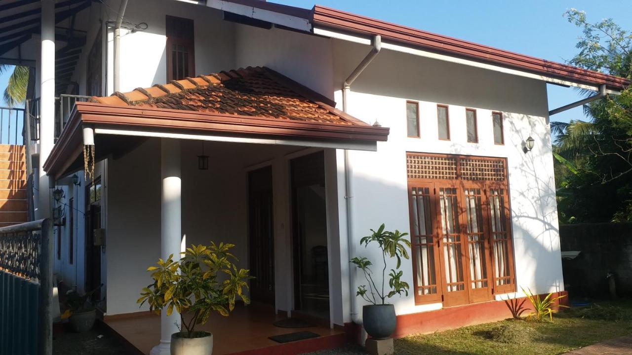 Hotel Red Rose Negombo Eksteriør billede