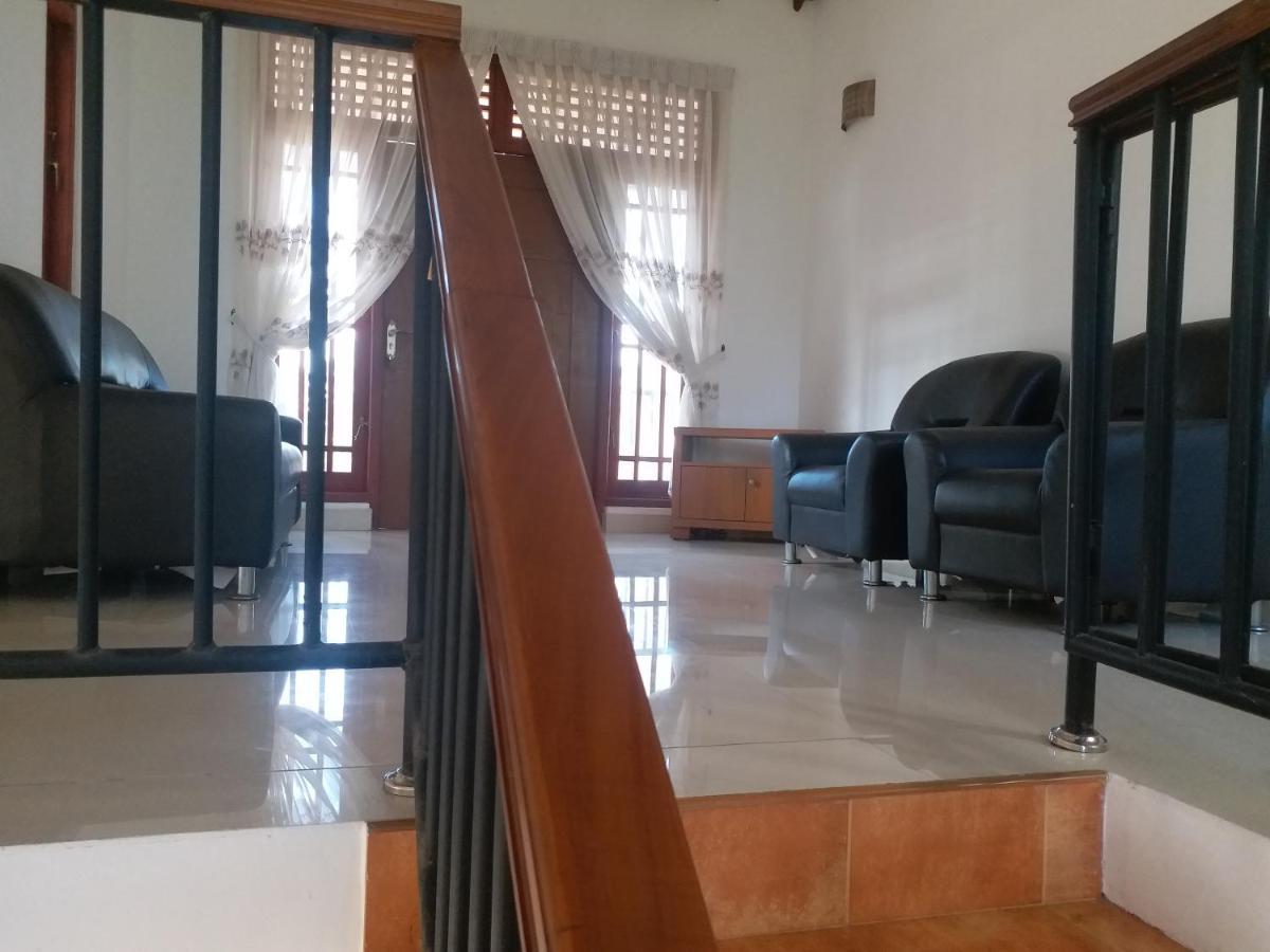 Hotel Red Rose Negombo Eksteriør billede